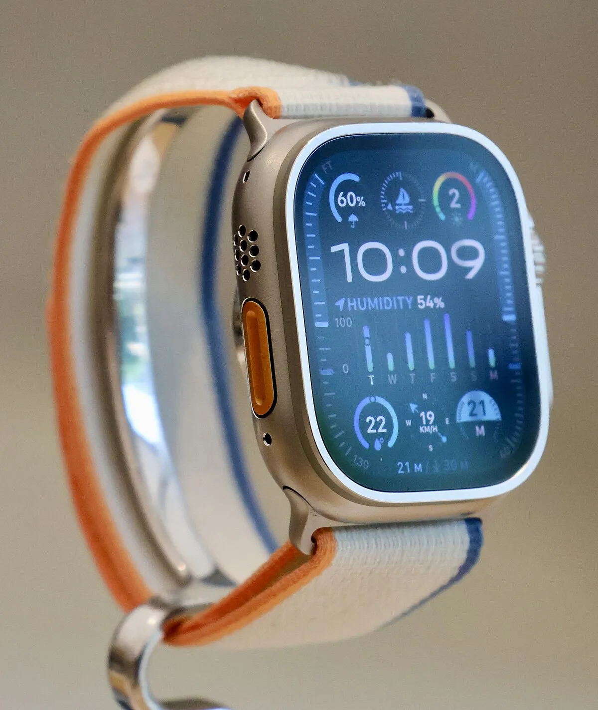 Apple Watch Ultra 2 vs Garmin Fenix pentru sportivi în 2026