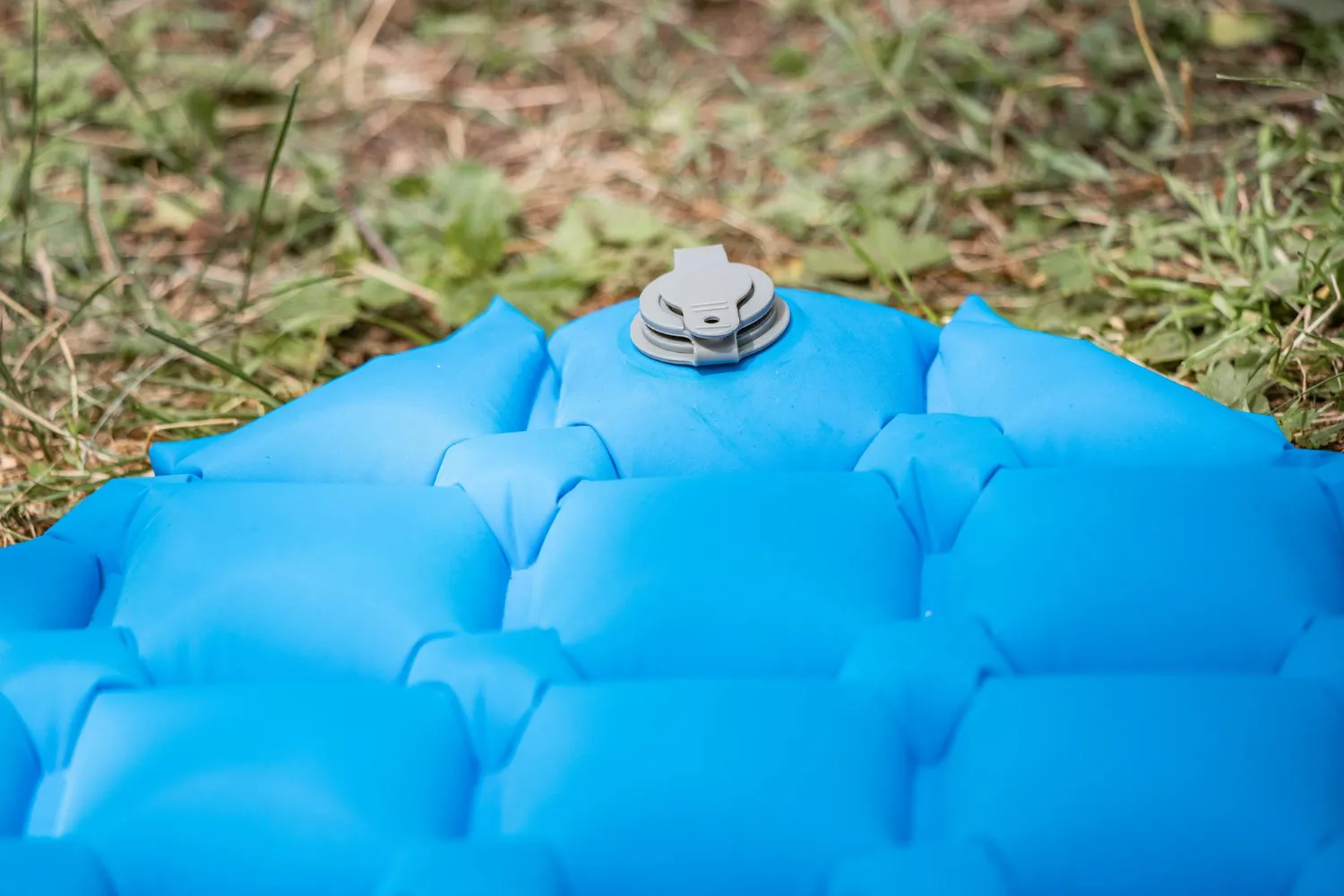 Cele mai bune 10 saltele autogonflabile pentru camping în 2026