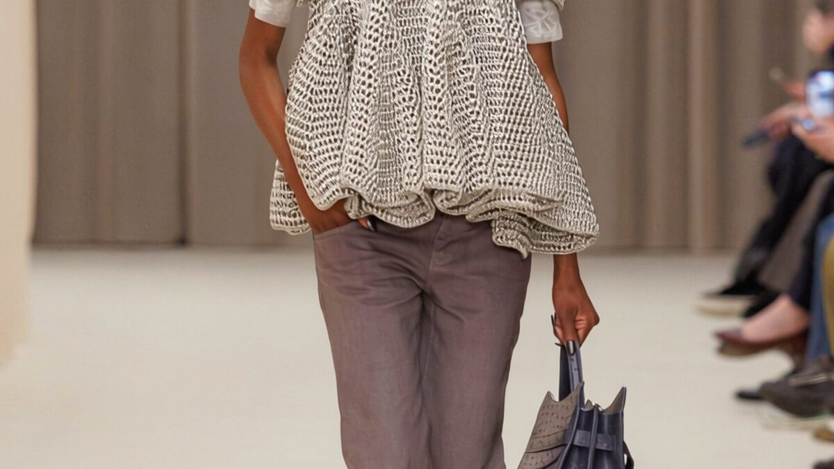 Alexander McQueen concediază 54 de angajați din Italia în plină restructurare