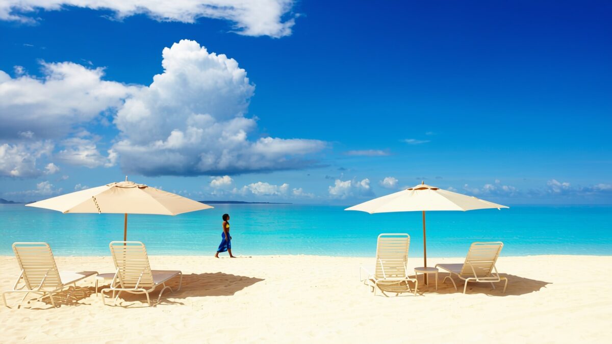 Anguilla se reinventează cu zboruri directe și primul spa Guerlain din Caraibe