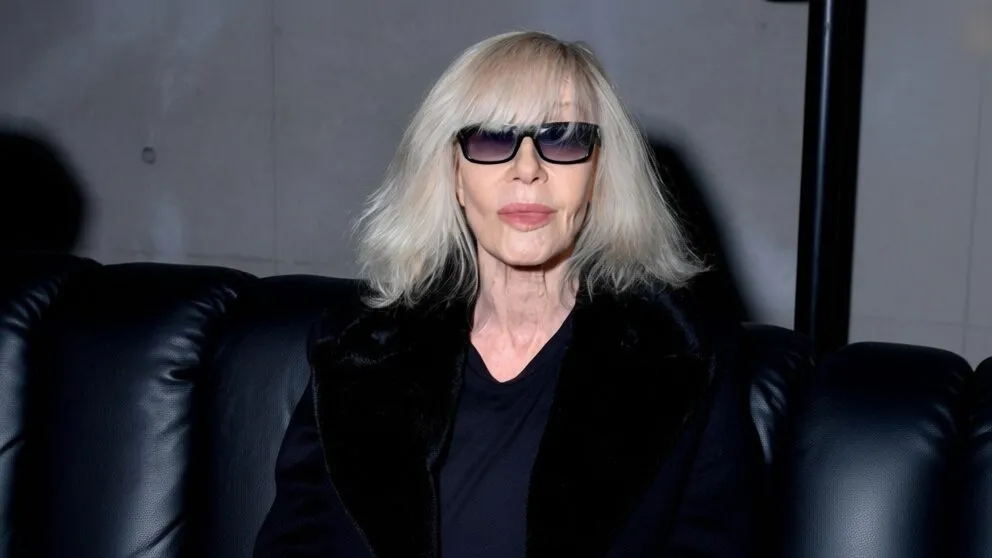 Muza lui Yves Saint Laurent, Betty Catroux, primește premiul Image Icon pe 28 aprilie