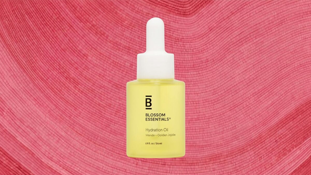 Uleiul Blossom Essentials de 34$ promite o absorbție-record și hidratare