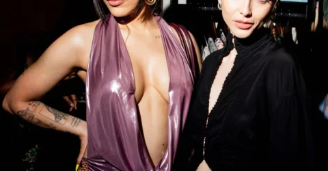 Doja Cat, gazda unei petreceri unde rivalitatea pentru haine a atins cote maxime