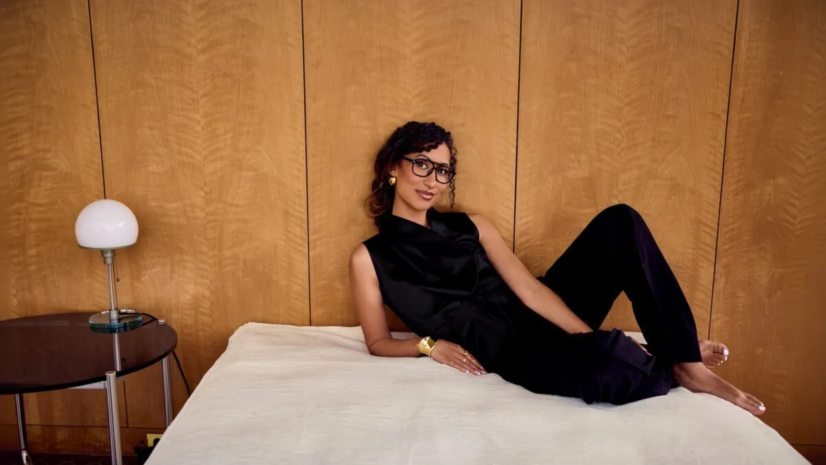 Look Optic lansează ochelarii Davis de la 68 de dolari alături de Elaine Welteroth