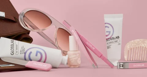 Glosslab revine cu Jordyn Woods la conducere după ce brandul a fost vândut cu 100.000$