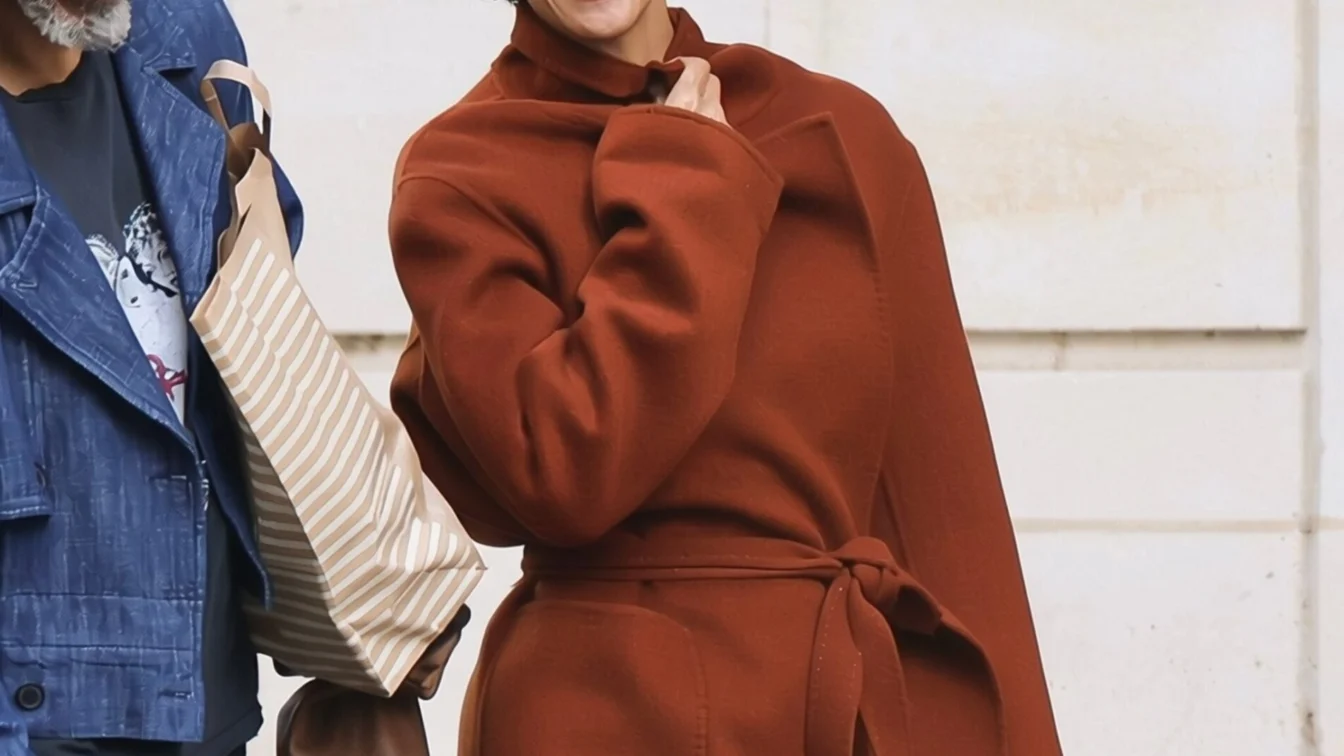 Halle Berry are un nou look radical și a adoptat tunsoarea bob francez pentru un rol