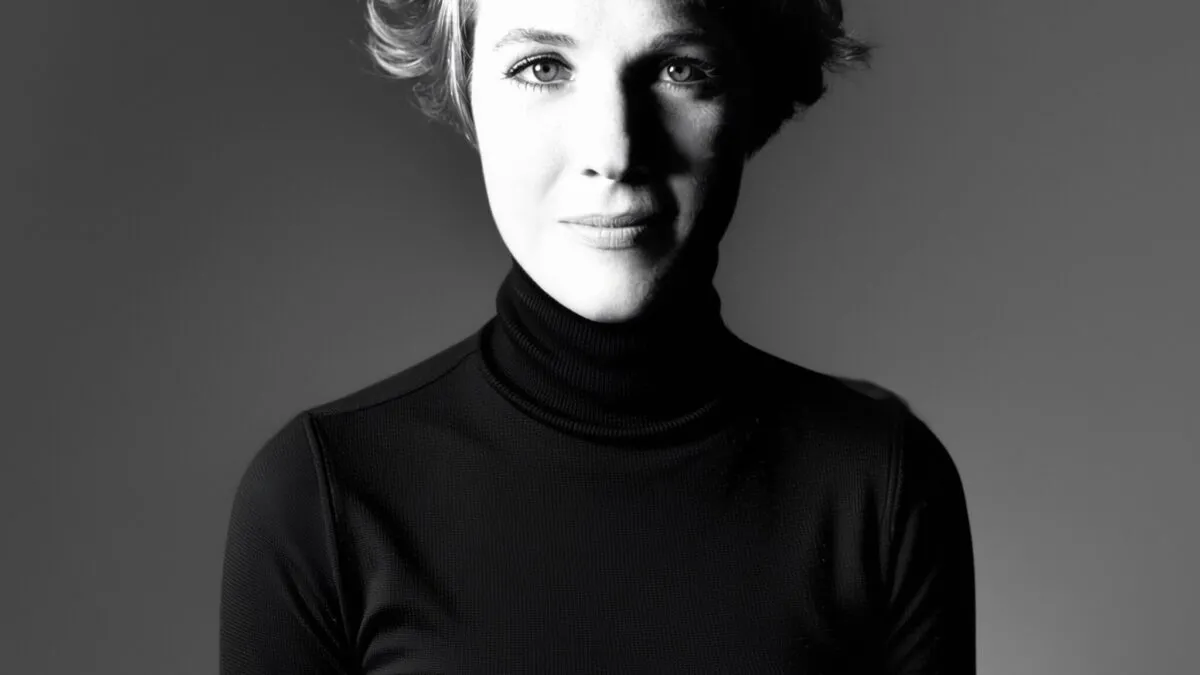 Julie Andrews la 29 de ani, între Mary Poppins și visul de a fi regină a burlescului