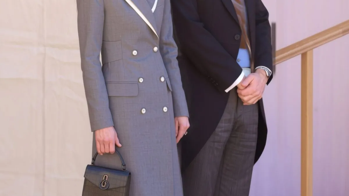 Kate Middleton renunță la McQueen pentru o haină semnată Tolu Coker