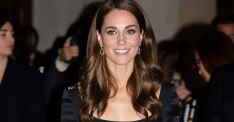 Secretul lui Kate Middleton dezvăluit de o rochie Alexander McQueen modificată