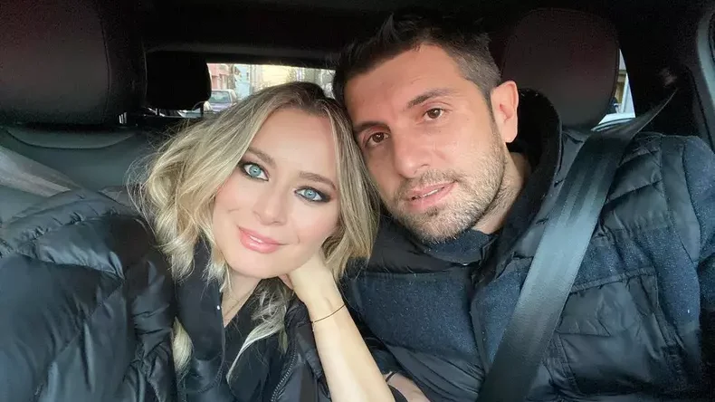 Cosmin Curticăpean a dat-o de gol pe Laura Cosoi! Al 5-lea copil este tot fetiță