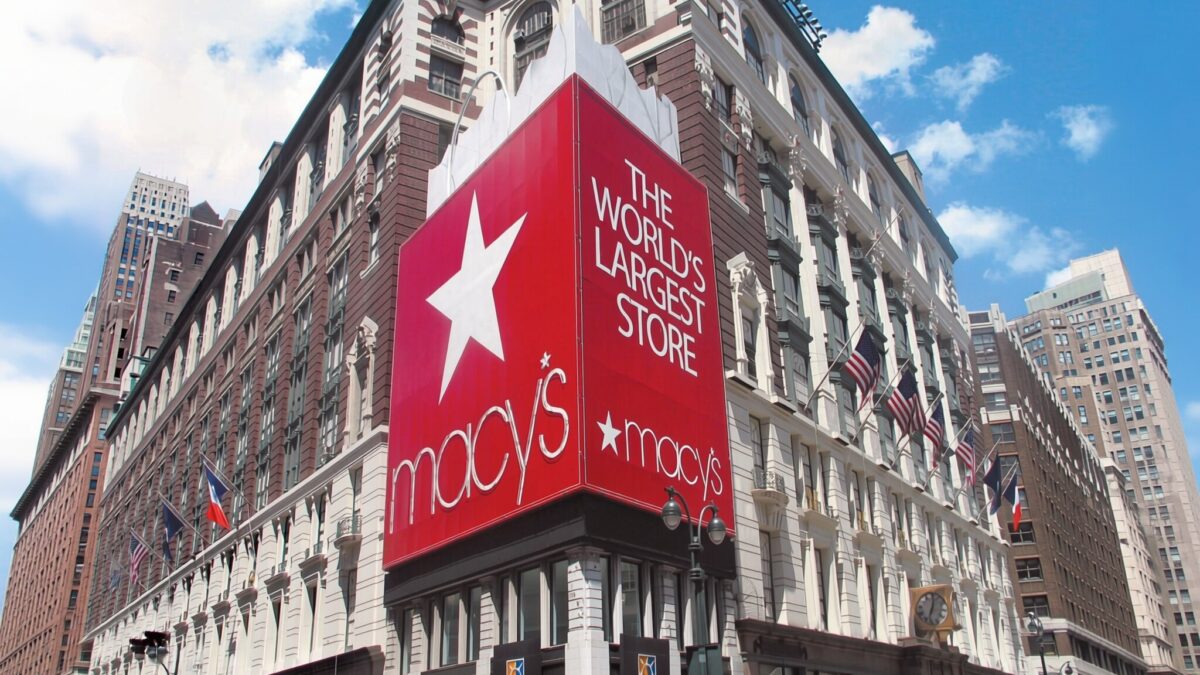 Vânzările Macy’s scad cu 1,7% dar profitul net explodează la 507 milioane de dolari