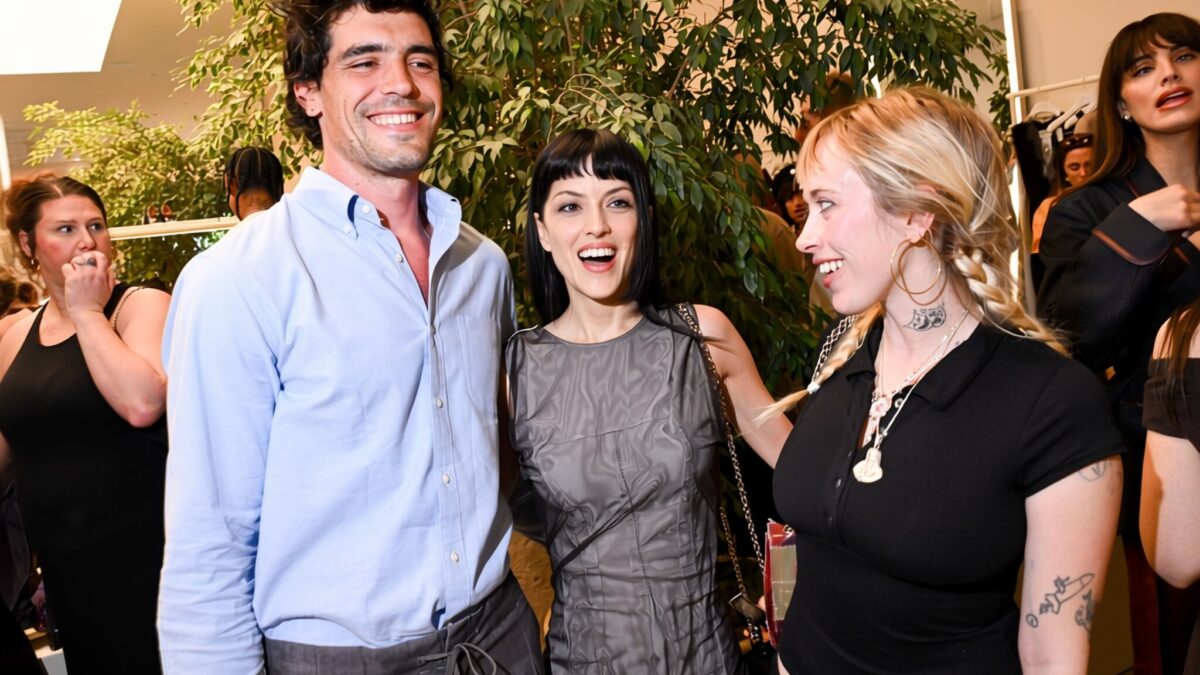 Maison Margiela aduce 43 de tineri muzicieni în noua campanie de primăvară 2026