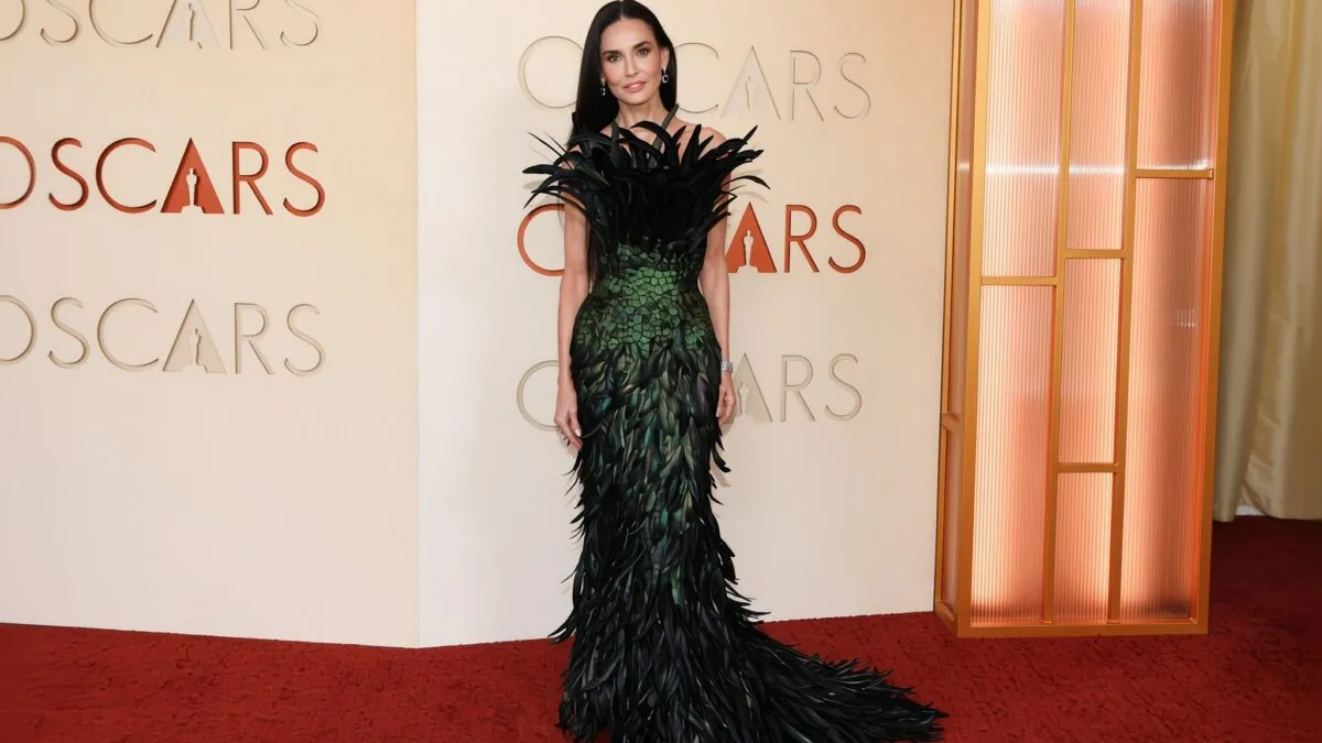 Demi Moore și Teyana Taylor au adus moda penelor la Oscar 2026