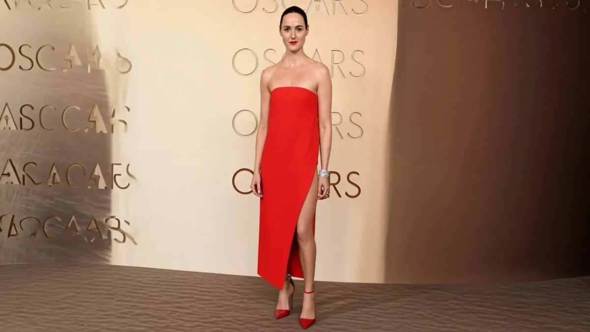 Renate Reinsve a purtat sandale Giuseppe Zanotti de 950 de dolari la Oscar 2026