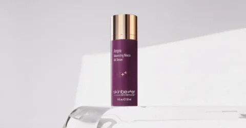 Skinbetter Science lansează serul de 180 de dolari care promite cu 23% mai puțină piele lăsată