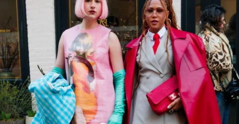 Haina Miu Miu din anii ’70 vânată la Vogue Vintage Market din New York