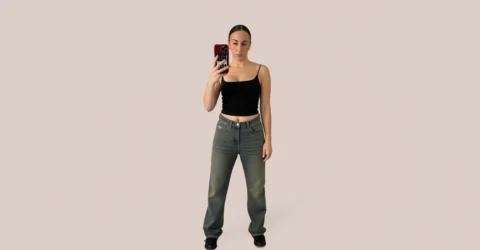 Benzile pentru sâni de 48$ care promit decolteul perfect fără sutien