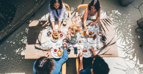 Chefirul are peste 10 bacterii bune iaurtul doar 2 Care e mai sanatos pentru tine