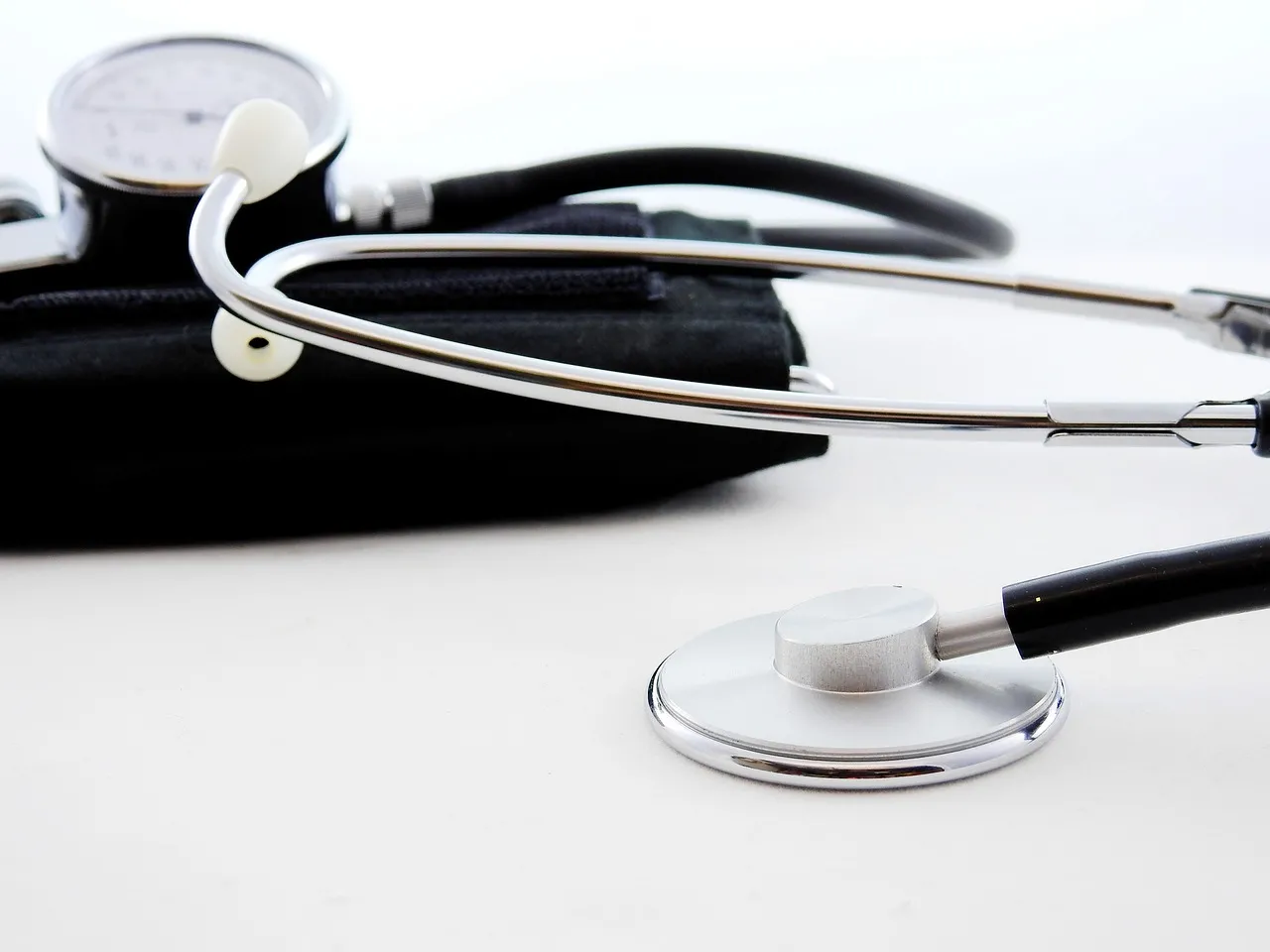 Rețetele medicale pe hârtie dispar din farmaciiile românești odată cu digitalizarea