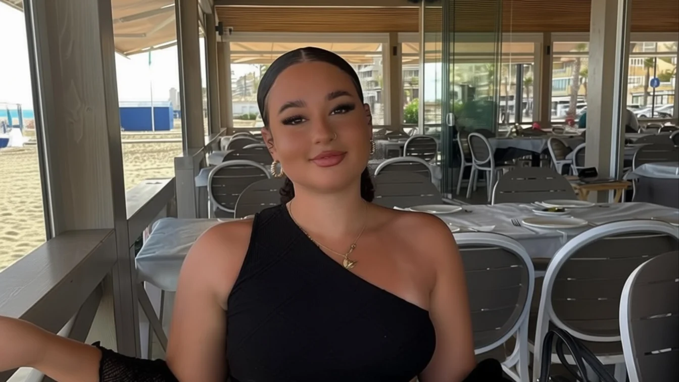 O tânără acuză medicii că i-au ignorat 10 ani simptomele de endometrioză