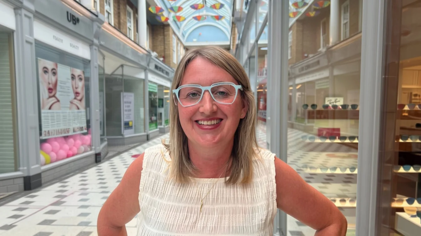 Un fizioterapeut AI salvează o femeie de o boală ce afectează 3 din 100.000 de oameni