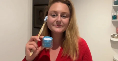 Am testat 10 kituri de albire a dinților iar cel mai bun costă doar 49 de lire