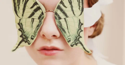 Vezi mereu ora 4 – 44? Ce înseamnă acest număr angelic și de ce apare