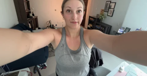 Placa vibrantă cu 130.000 de clipuri pe TikTok promite minuni. Ce spun medicii