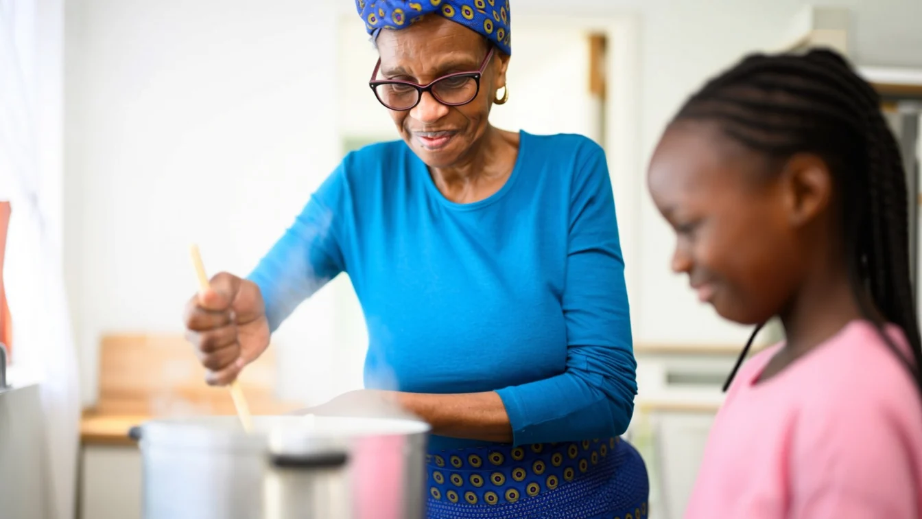 O masă gătită acasă pe săptămână reduce riscul de demență cu până la 30%