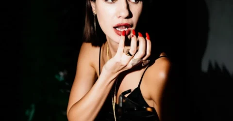 Unghiile false produc 120.000 de tone de deșeuri anual un brand vrea să schimbe totul