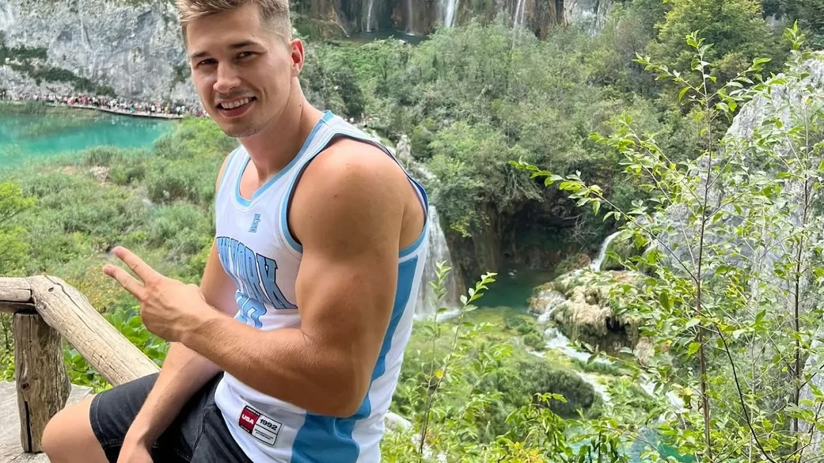 Cine e Alberto Hangan de la Survivor 2026, Războinicul de 29 de ani pasionat de actorie