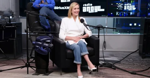 Cameron Diaz poartă pantofi de 630 de dolari la noul film cu Keanu Reeves