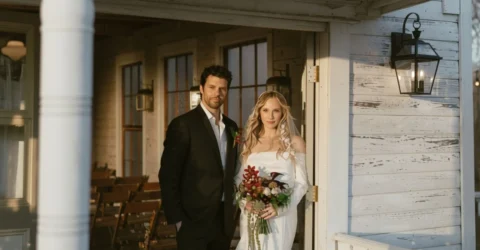 Candice King și Steven Krueger s-au căsătorit în secret cu doar 15 invitați