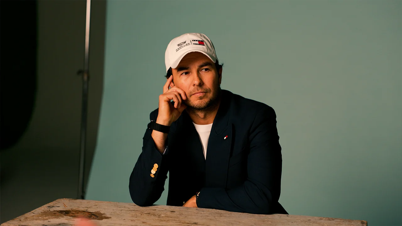 Misterul interviului cu Checo Pérez și cele 133 de videoclipuri de la WWD