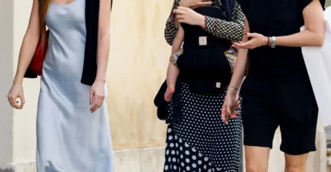 Dakota Johnson și Jessie Buckley oferă două lecții de stil cu aceeași ținută