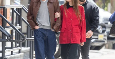 Dakota Johnson mizează pe trei piese The Row într-o ținută impecabilă la New York