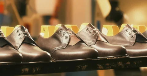 Dr. Martens aniversează 65 de ani ai pantofului 1461 cu o ediție de 240 de dolari