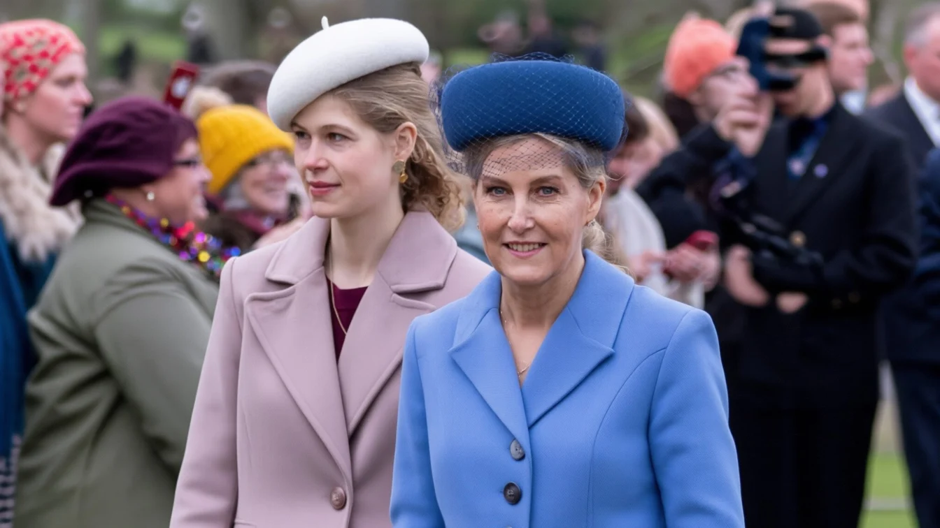 Ducesa Sophie și fiica sa Lady Louise surprinse cu același accesoriu la Jubileu