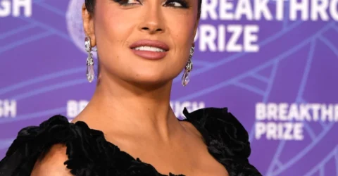 French Blending e tehnica prin care nu mai ascunzi firele albe ci le pui în valoare