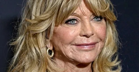 Goldie Hawn la 80 de ani intr-o rochie transparenta. Secretul ei nu e doar despre haine
