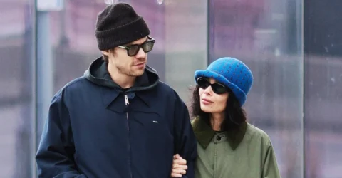 Harry Styles și Zoë Kravitz se logodesc? Actrița, surprinsă cu un inel masiv