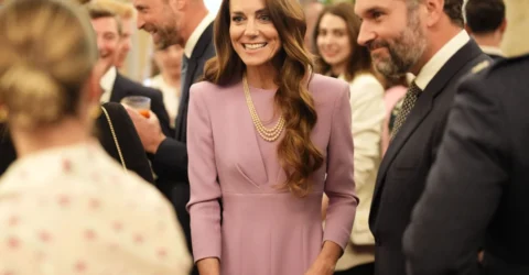 Kate Middleton o onorează pe Regina Elisabeta la 100 de ani cu bijuterii de suflet