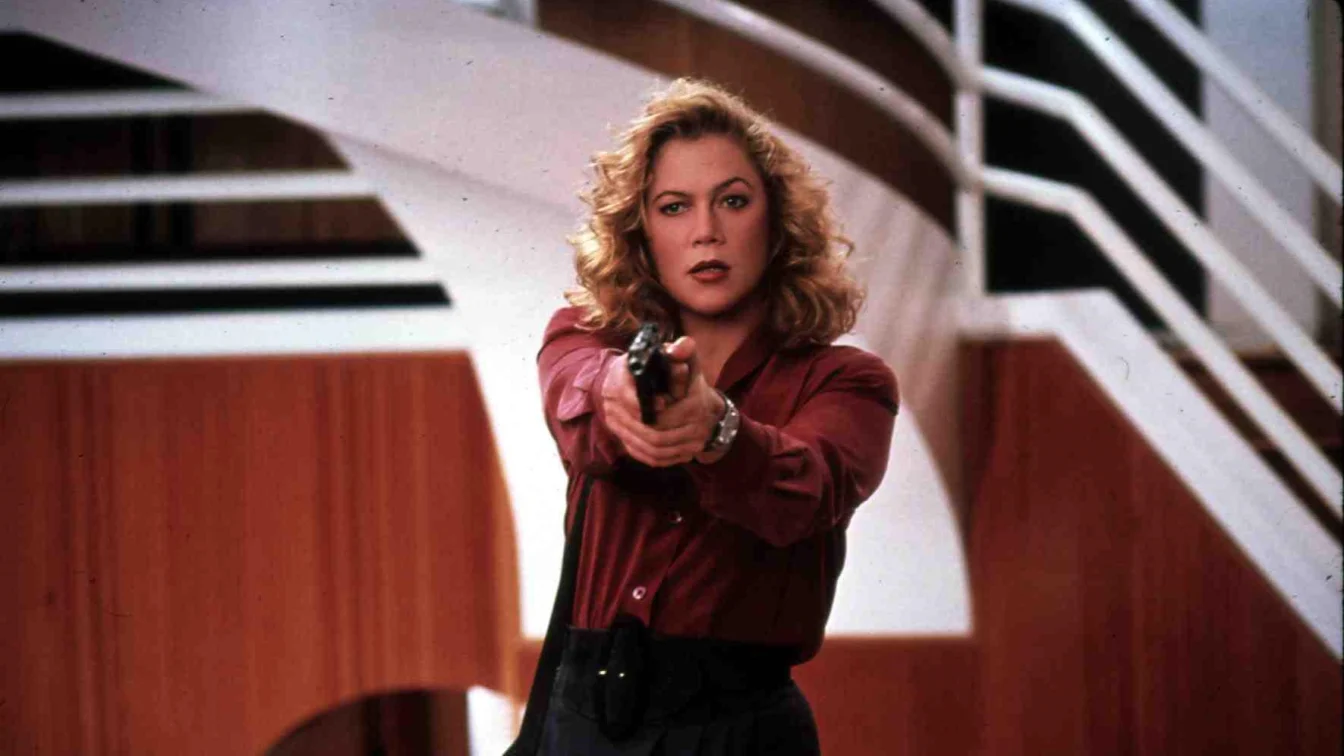 Kathleen Turner, apariție rară la 71 de ani pe covorul roșu după 12 operații