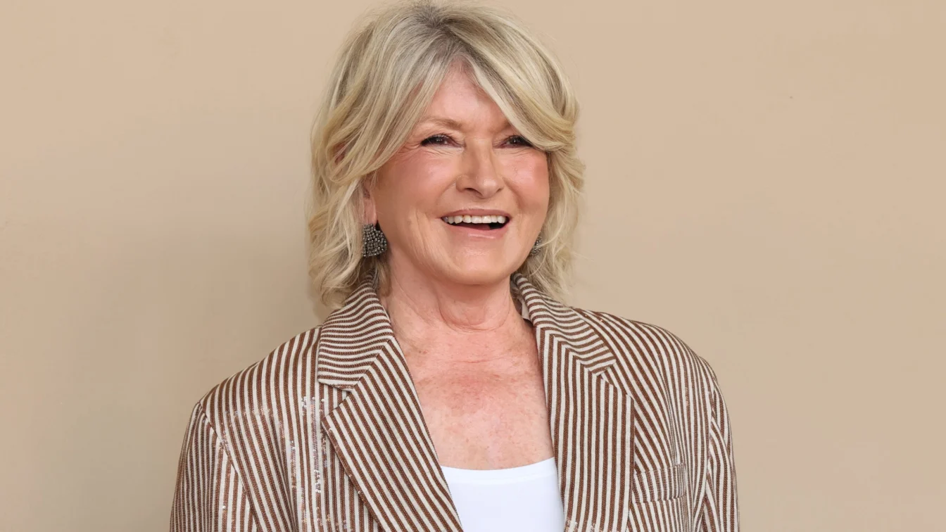 Martha Stewart publică un selfie neașteptat fără machiaj și cu rimelul de aseară