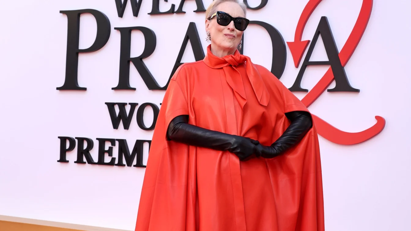 Meryl Streep uimește la premiera The Devil Wears Prada 2 într-o creație roșie spectaculoasă