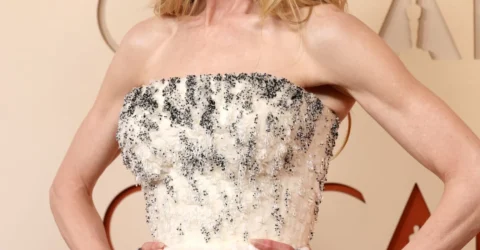 Nicole Kidman readuce în tendințe bretonul cortină o tunsoare universală