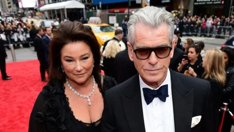 Cum arăta casa de burlac a lui Pierce Brosnan. Detaliul neașteptat din sufragerie