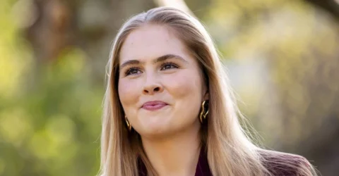 Prințesa Amalia la 22 de ani și misterul articolului dispărut despre monarhie