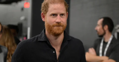 Prințul Harry a flirtat pe Facebook cu o jurnalistă de 40 de ani fără să știe cine e