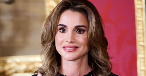 Regina Rania uimește într-o ținută de 6.000 de lire la o sesiune de cumpărături